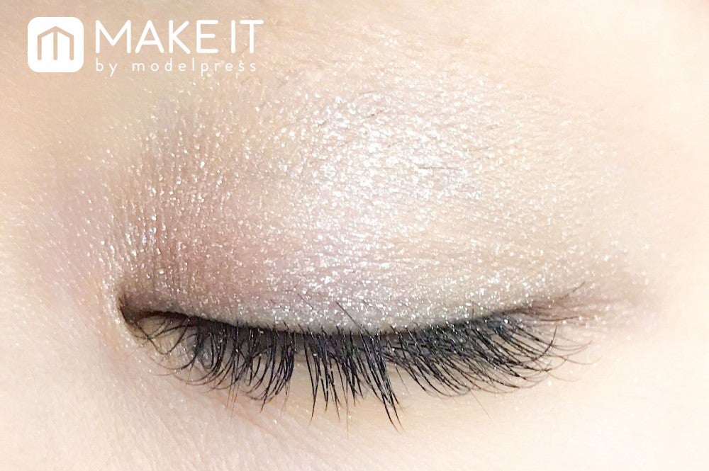 リンメル／プリズム パウダーアイカラー／004 使用 (C)メイクイット