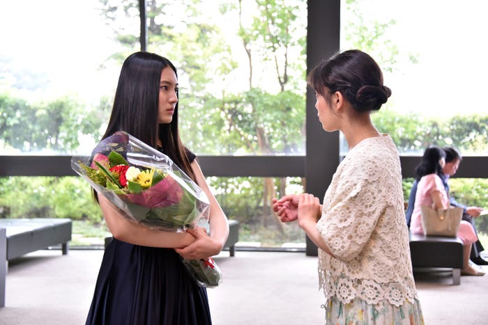 高畑充希(右)「過保護のカホコ」(画像提供:日本テレビ)