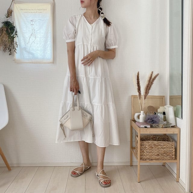 ティアードワンピース GU ティアードワンピース GU コーデ 白 夏