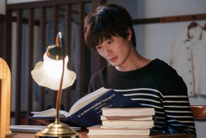 岡田将生 「ザ・トラベルナース」最終話より(C)テレビ朝日