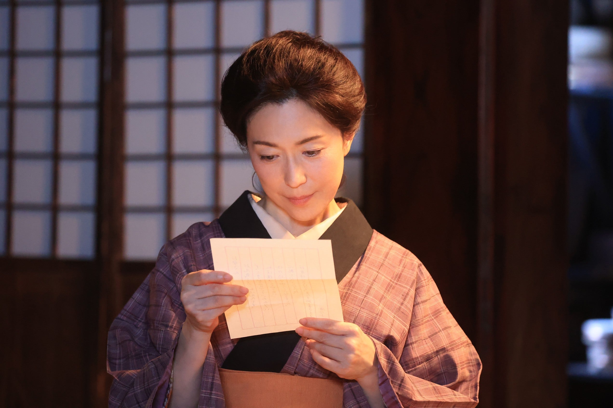 若村麻由美「嘘解きレトリック」第2話（C）フジテレビ