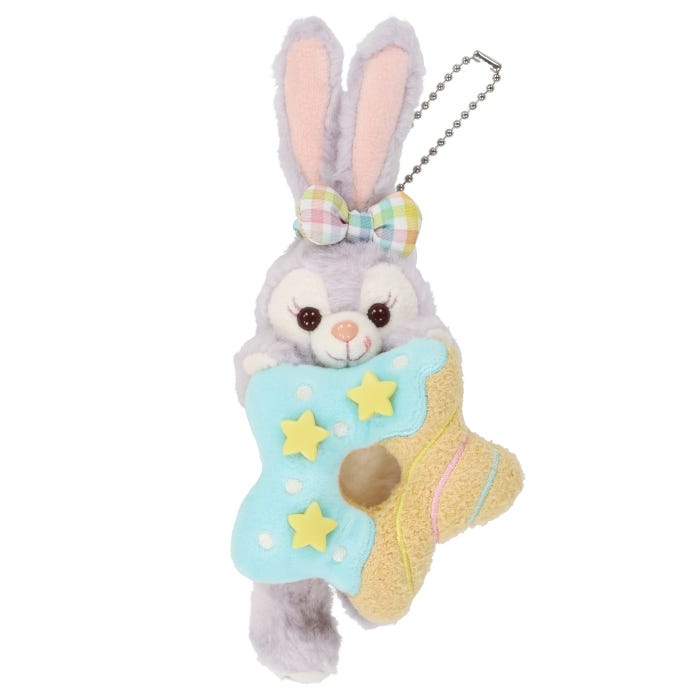 ぬいぐるみバッジ¥2,700 (C)Disney