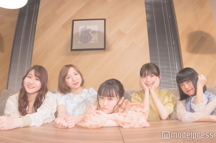Little Glee Monster(左から)かれん、MAYU、芹奈、manaka、アサヒ
