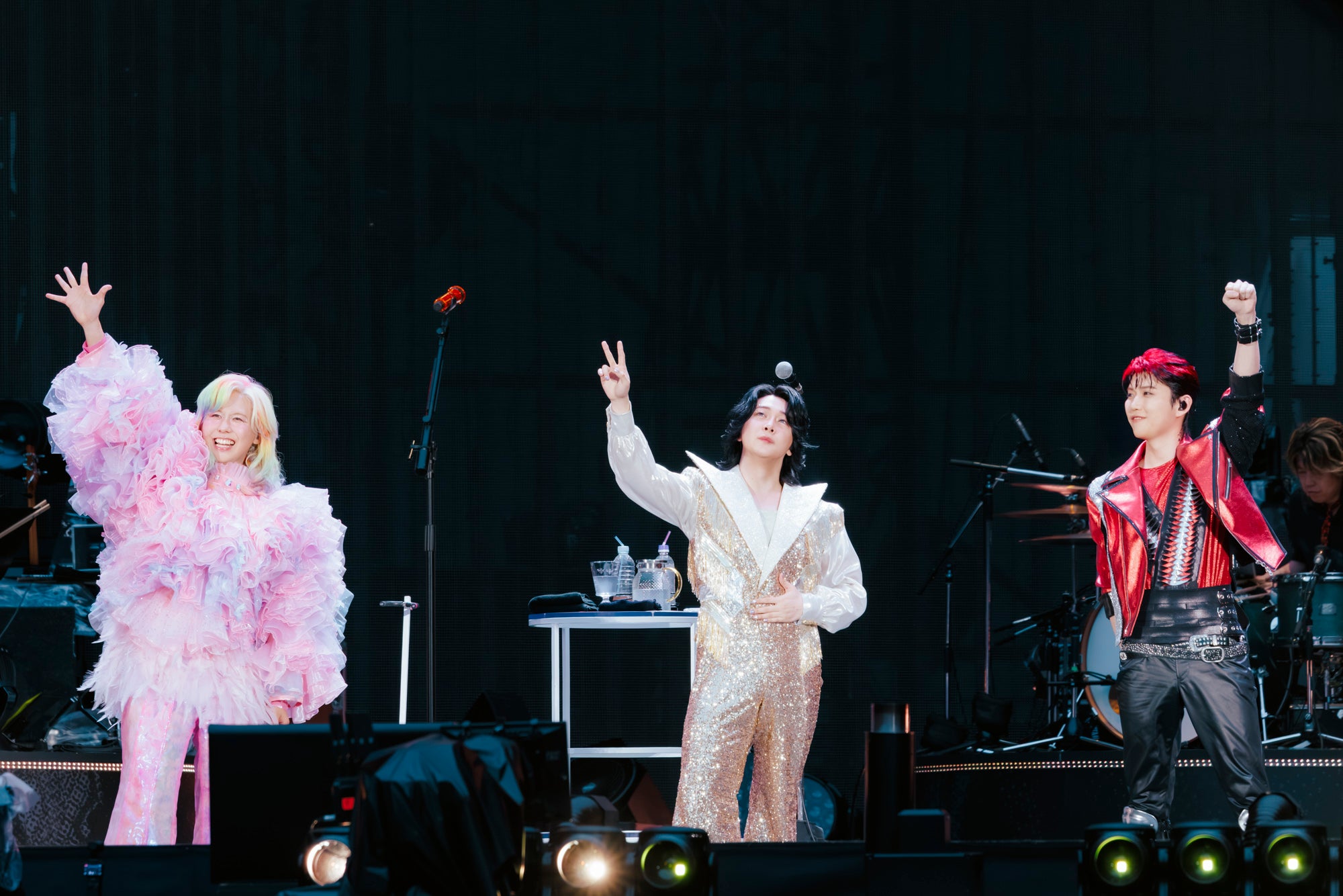 Mrs. GREEN APPLE、バンド史上初“国立競技場”4DAYS完走「Ringo Jam」発足10周年を祝いステージ上空にドローンアート【ゼンジン未到とイ／ミュータブル〜間奏編〜】