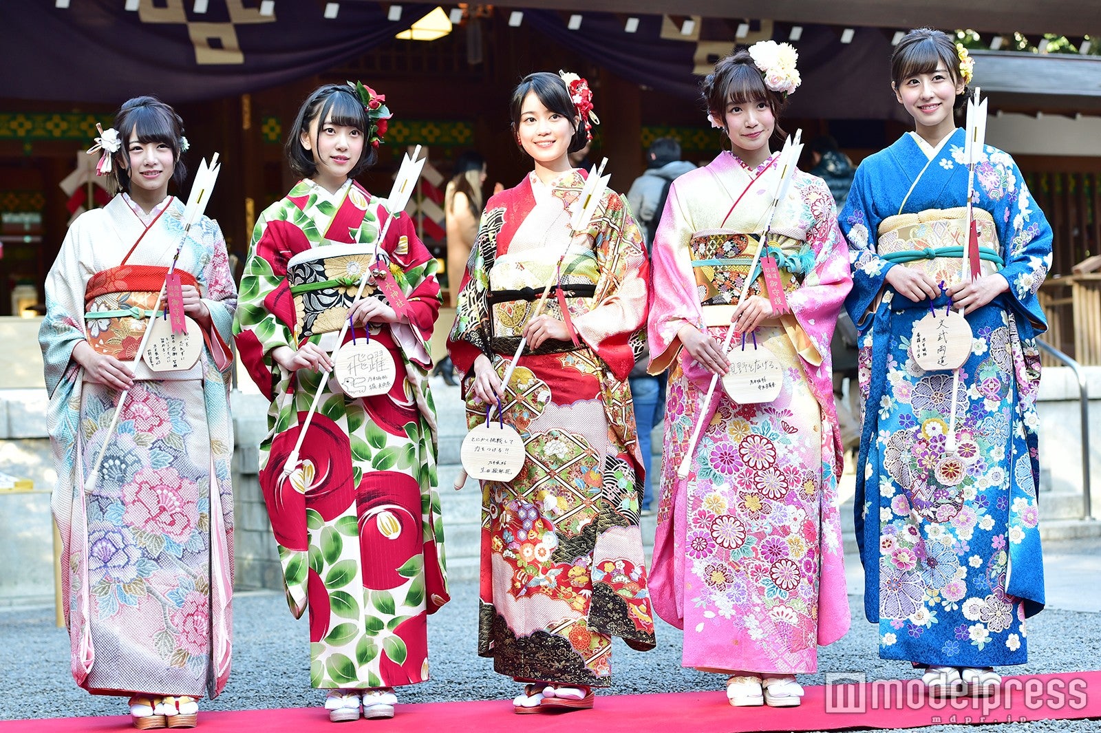 左から：北野日奈子、堀未央奈、生田絵梨花、中元日芽香、斎藤ちはる（C）モデルプレス