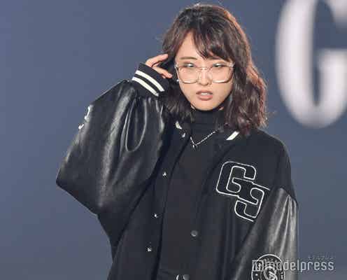 大友花恋、美脚大胆見せパンツがクール “攻めコーデ”で視線奪う<関西コレクション2022A/W>
