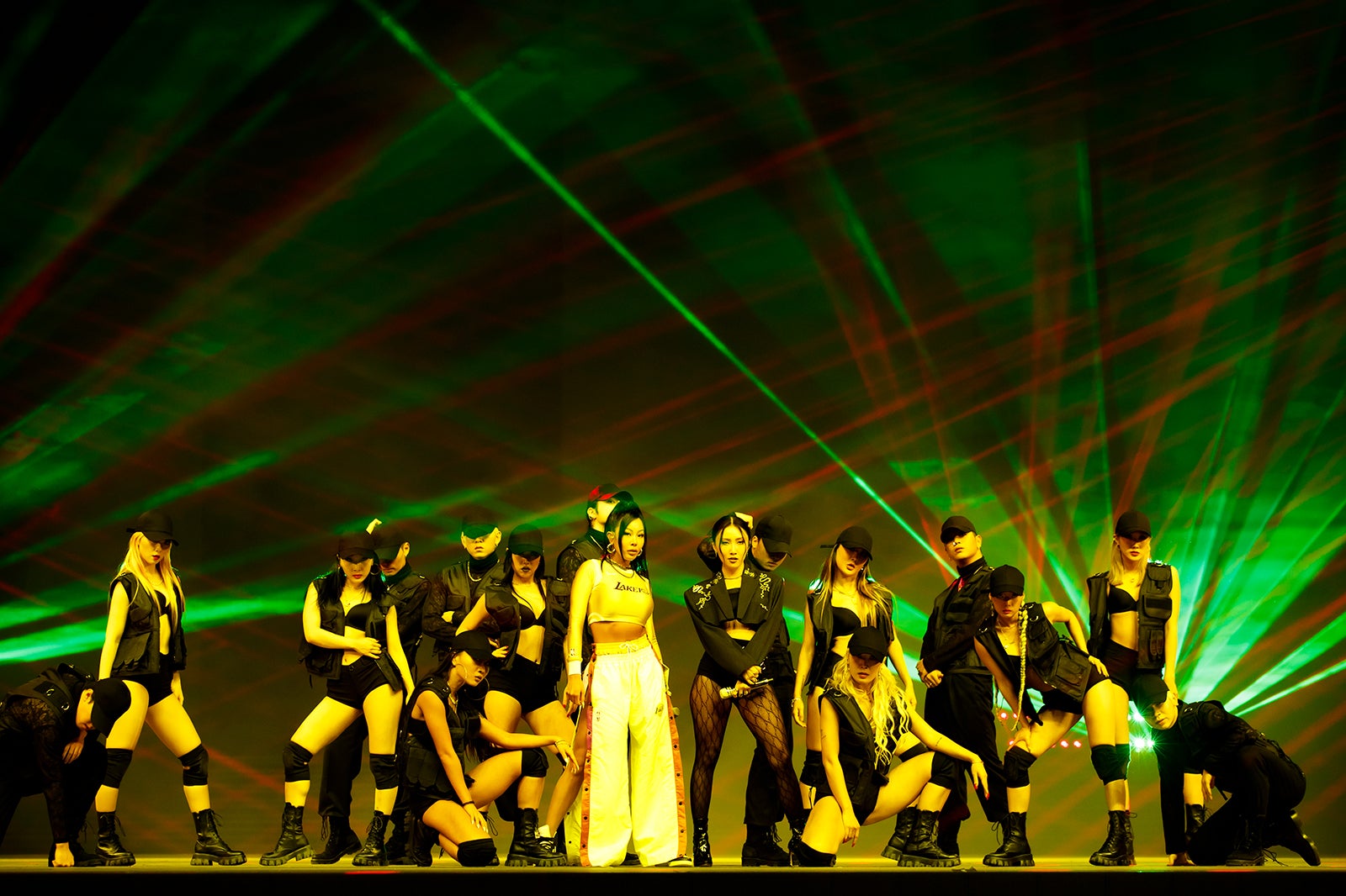 ファサ、Jessi（2020）（C）CJ ENM Co., Ltd, All Rights