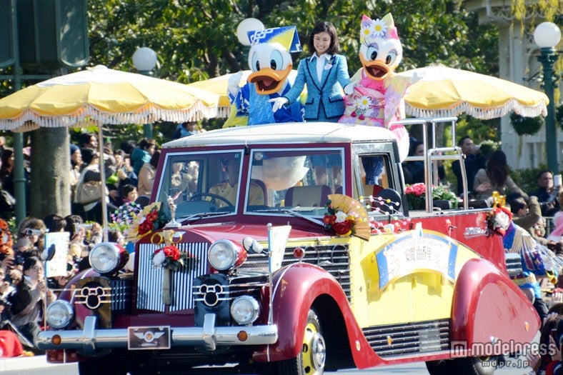 ディズニーランド「ニューイヤーズ・グリーティング」／アンバサダー安間由香里さん