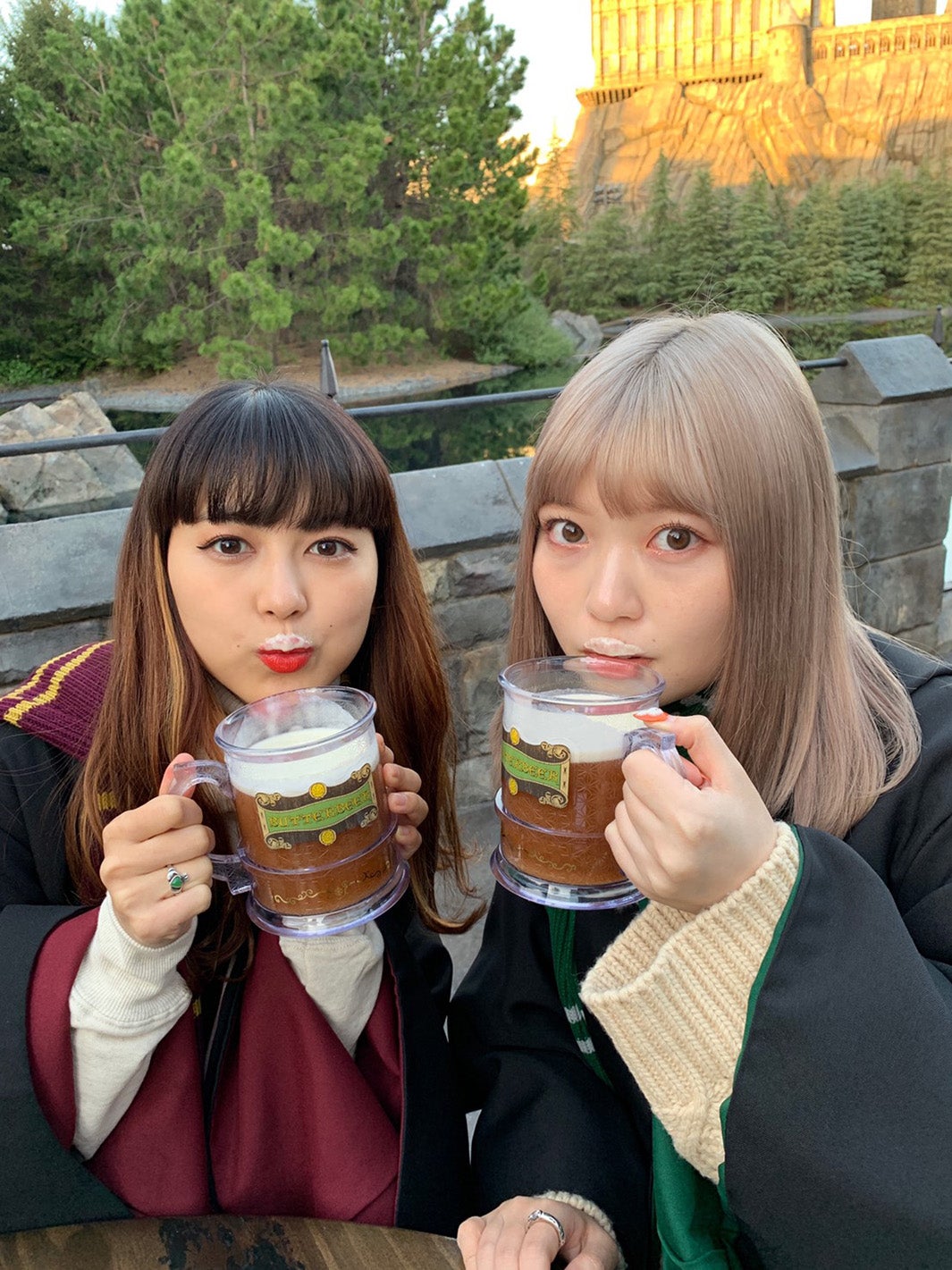 菅沼ゆり＆古関れん、10年ぶり完全一新した“USJ”クリスマスへ　