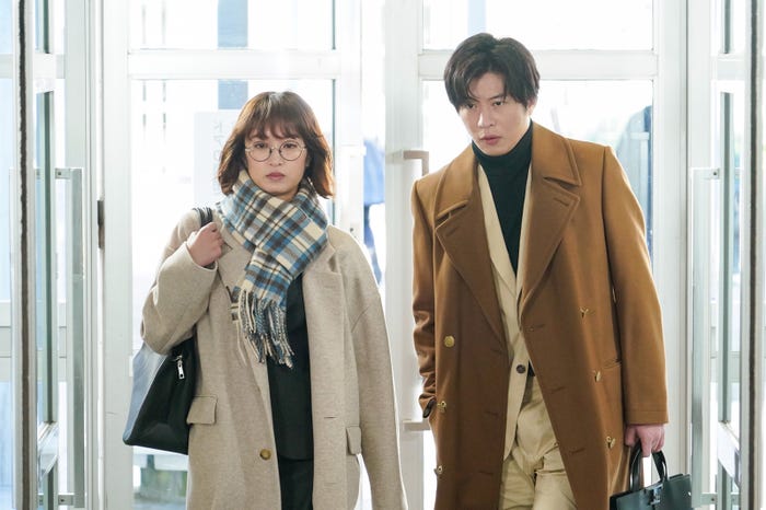 門脇麦、田中圭/「リバーサルオーケストラ」第1話より(C)日本テレビ