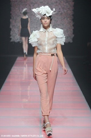 「MURUA」ファッションショーの様子