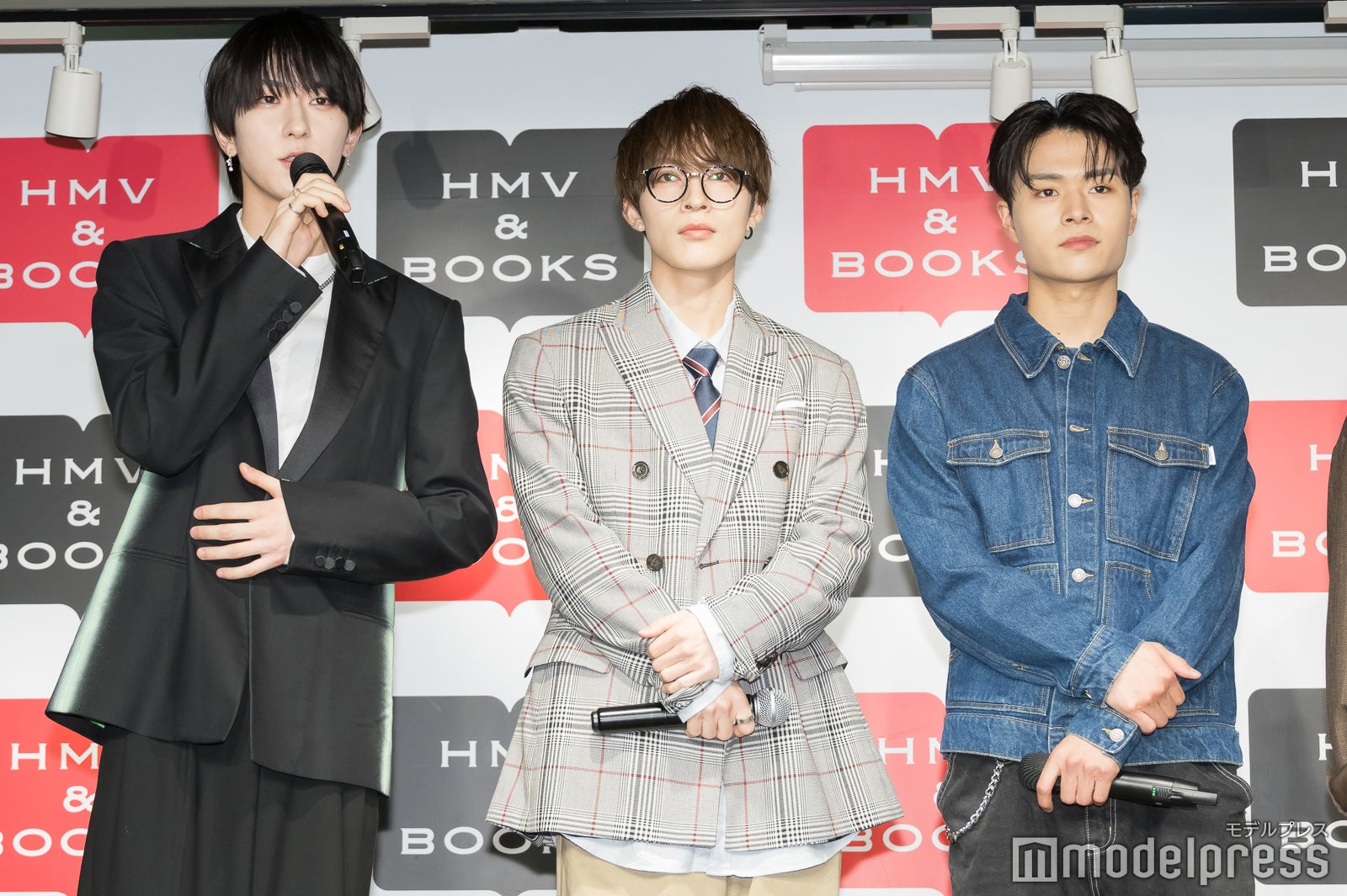 （左から）四谷真佑、高橋わたる、海帆（C）モデルプレス