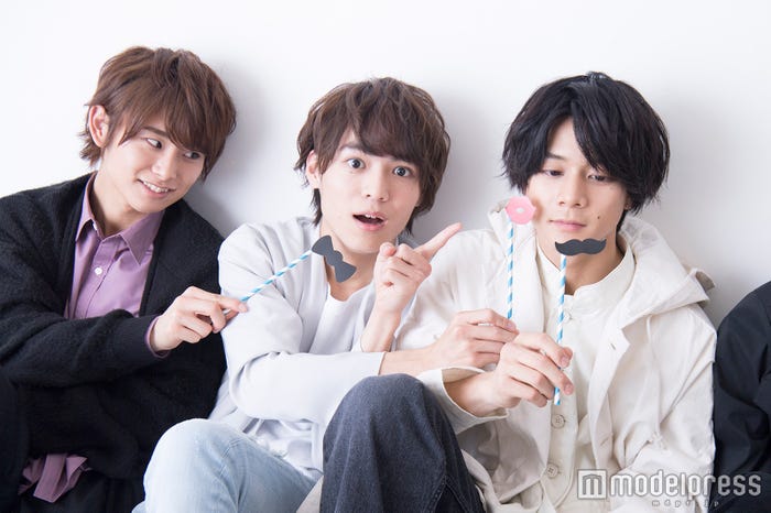 (左から)正木郁、溝口琢矢、石原壮馬(C)モデルプレス