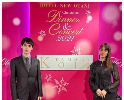 トラウデン直美、イケメン弟・都仁との2ショット公開「美男美女すぎ」「かっこいい」と反響