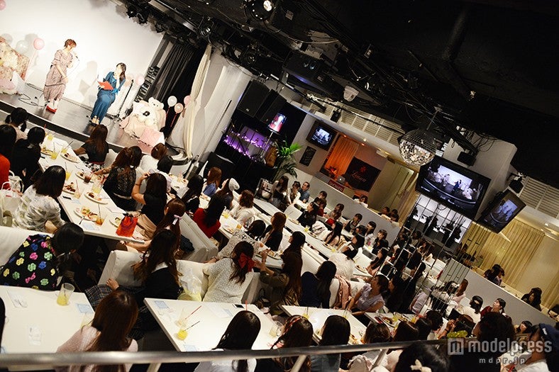 計400人のファンが訪れた