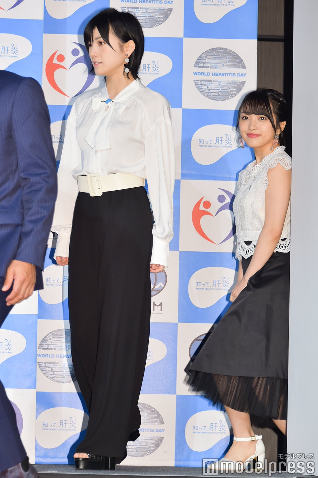 岡田奈々、向井地美音 （C）モデルプレス