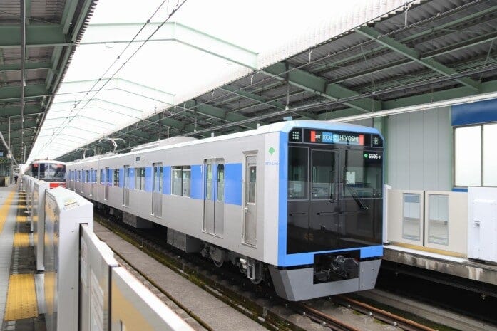 新型車両6500形