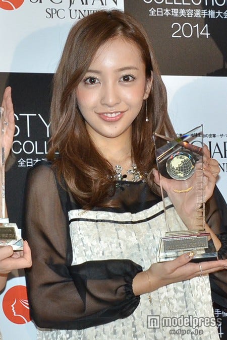 「ベストスタイリングアワード2014」を受賞した、板野友美【モデルプレス】