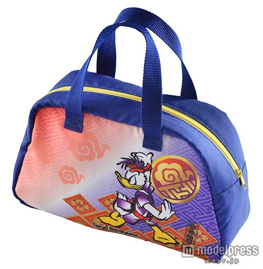 スーベニアランチケース表裏デザイン（C）Disney