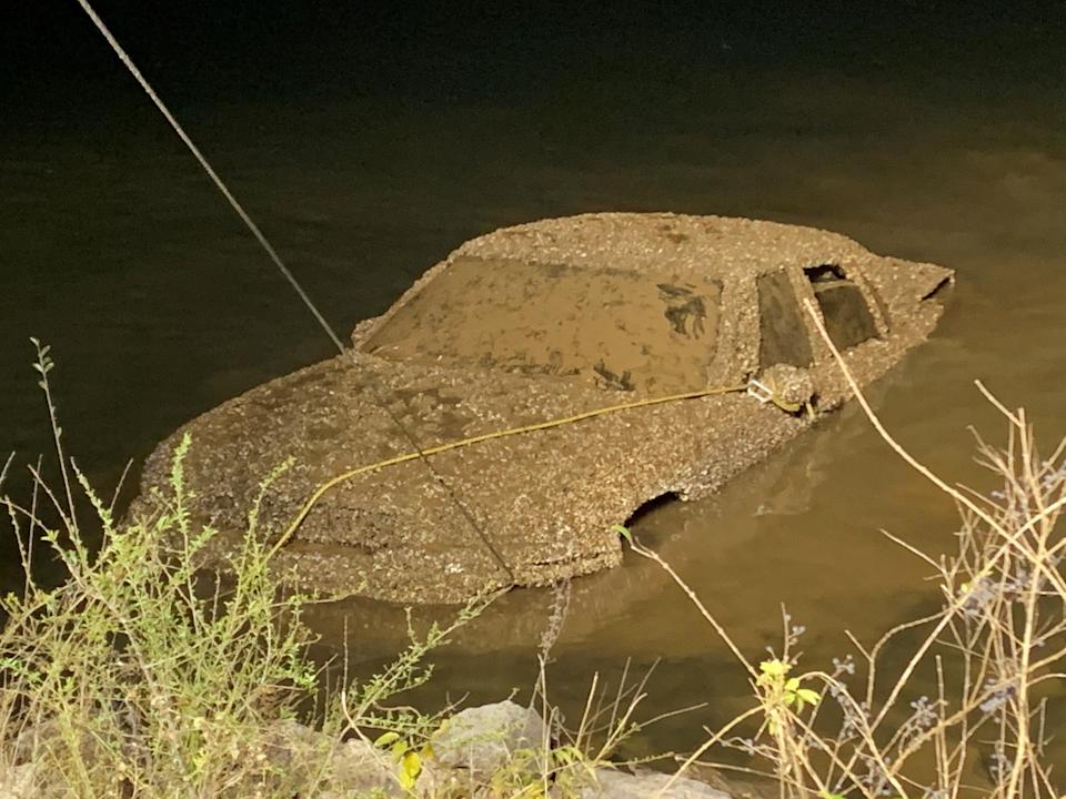 Youtuber 16年前に行方不明になった女性の車を湖底から発見ーアメリカ モデルプレス