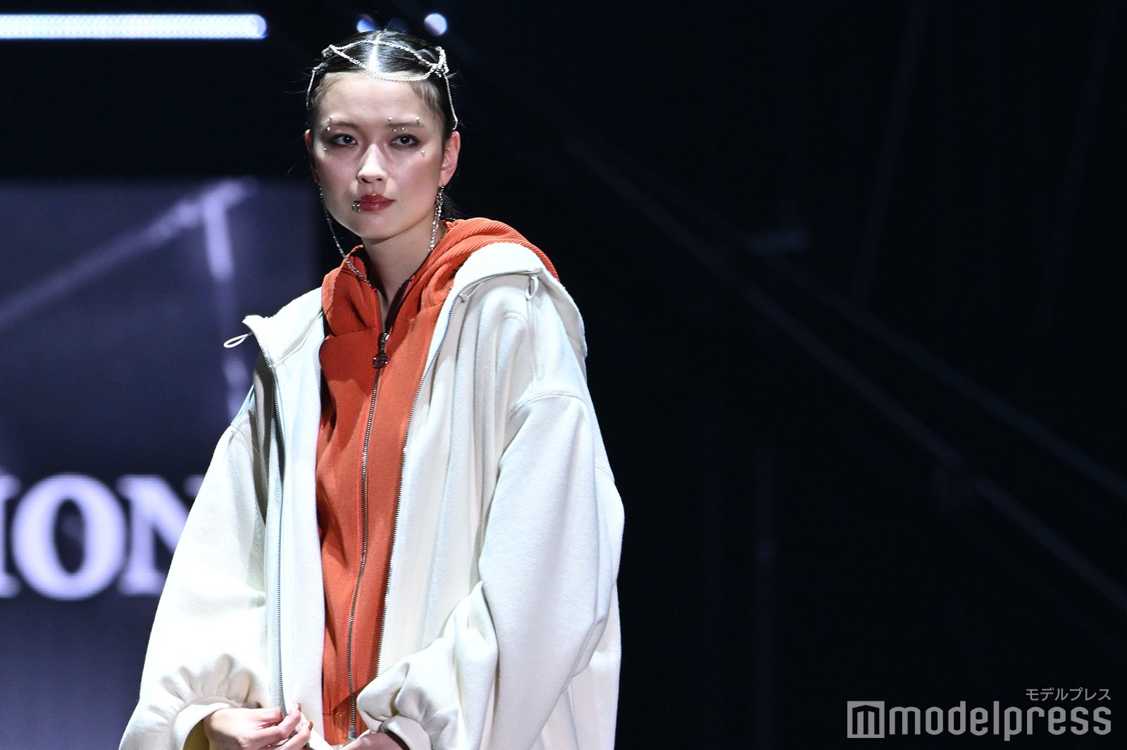 （C）モデルプレス