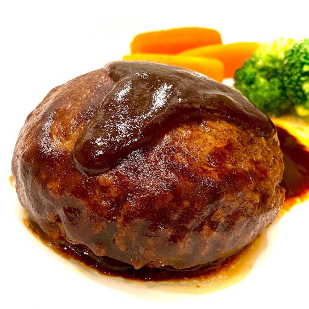 じゅわっと肉汁!!!板焼ハンバーグ