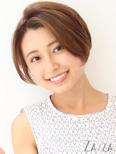 イエベさんにおすすめのアッシュ系の髪色って 似合うスタイルで垢抜けが叶う モデルプレス