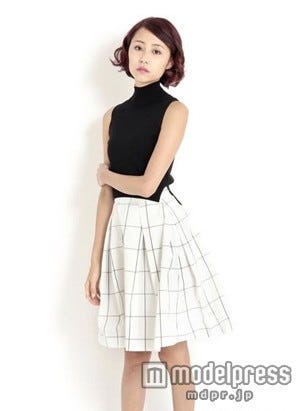 タフタコンビニットワンピース「FASHION WALKER」20,520円(税込)