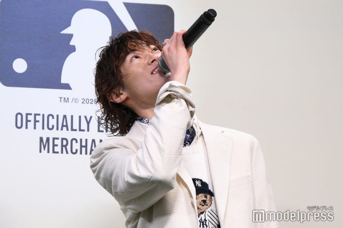 父。洋介の“心の身長”を見上げる窪塚愛流(C)モデルプレス