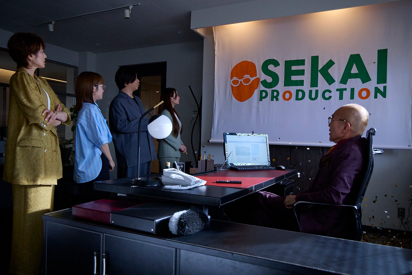 （左から）吉瀬美智子、川栄李奈、千葉雄大、華優希、竹中直人「ダメマネ！ －ダメなタレント、マネジメントしますー」最終話（C）日本テレビ