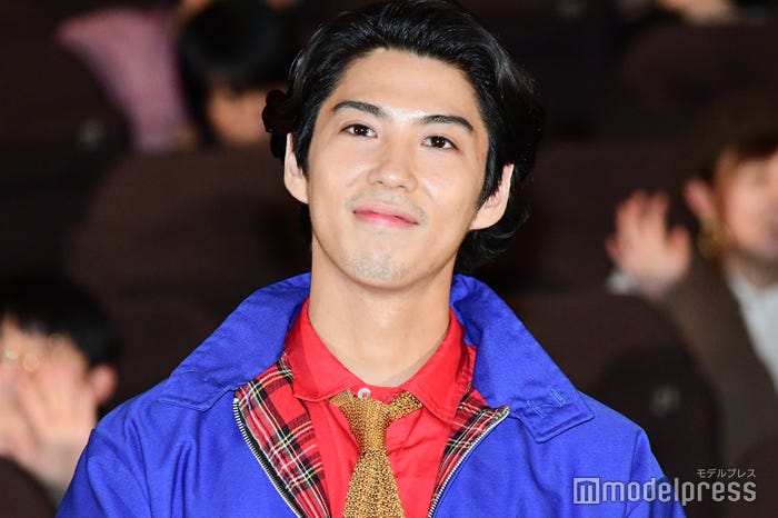 賀来賢人(C)モデルプレス