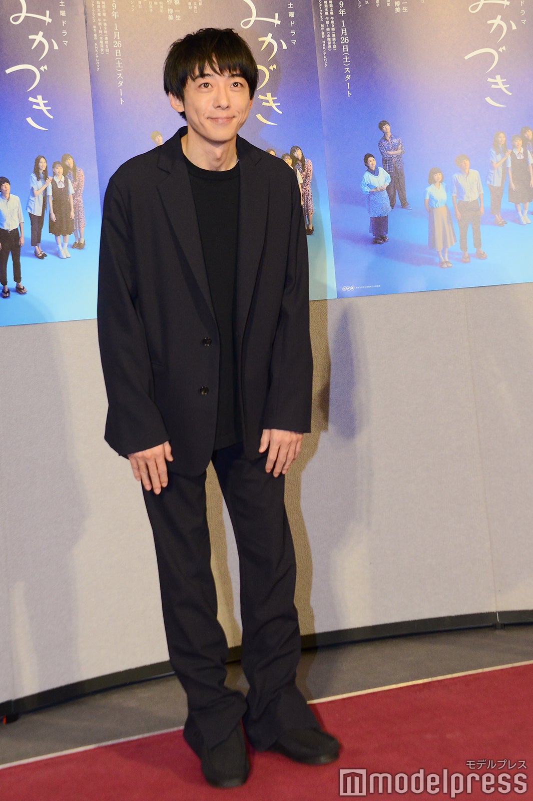 笑顔で報道陣に挨拶する高橋一生 （C）モデルプレス