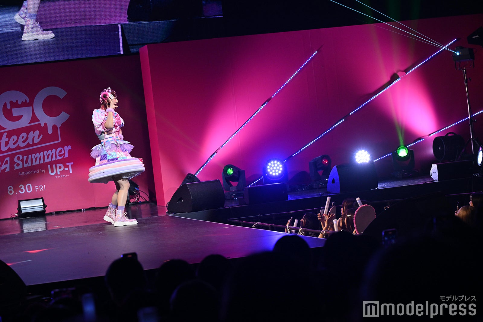 しなこ（C）モデルプレス