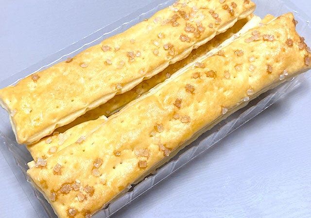 ローソン　ベーカリー　新作　パイ