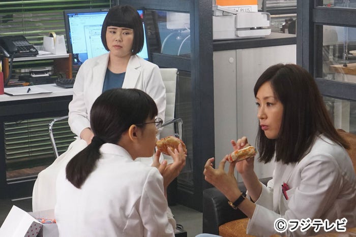 ブルゾンちえみ、桐谷美玲、水川あさみ/『人は見た目が100パーセント』第7話より(画像提供:フジテレビ)