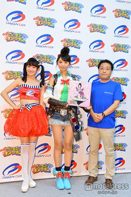 （中央）おのののか