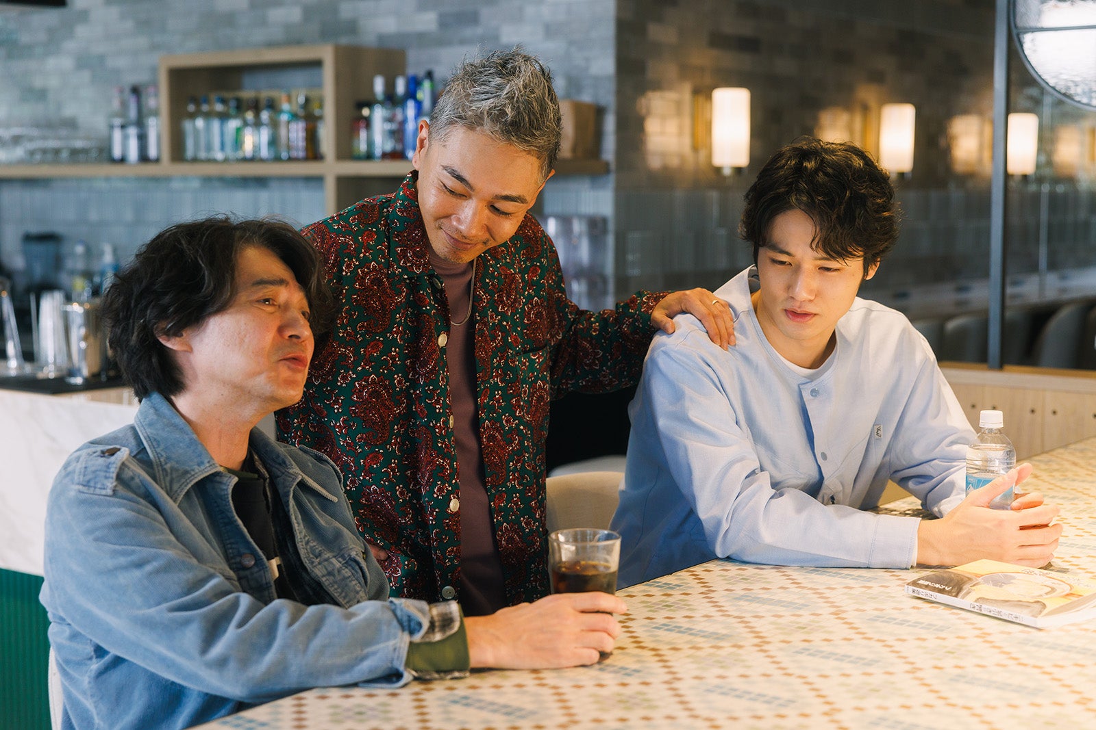 吉岡秀隆、中川大輔ら「コタツがない家」第7話より（C）日本テレビ