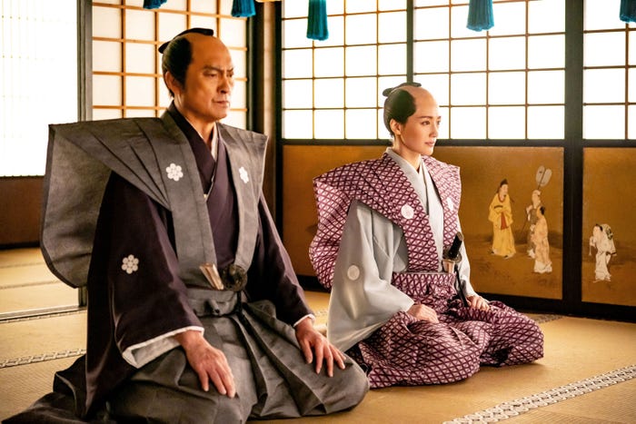 渡辺謙、綾瀬はるか(C)NHK