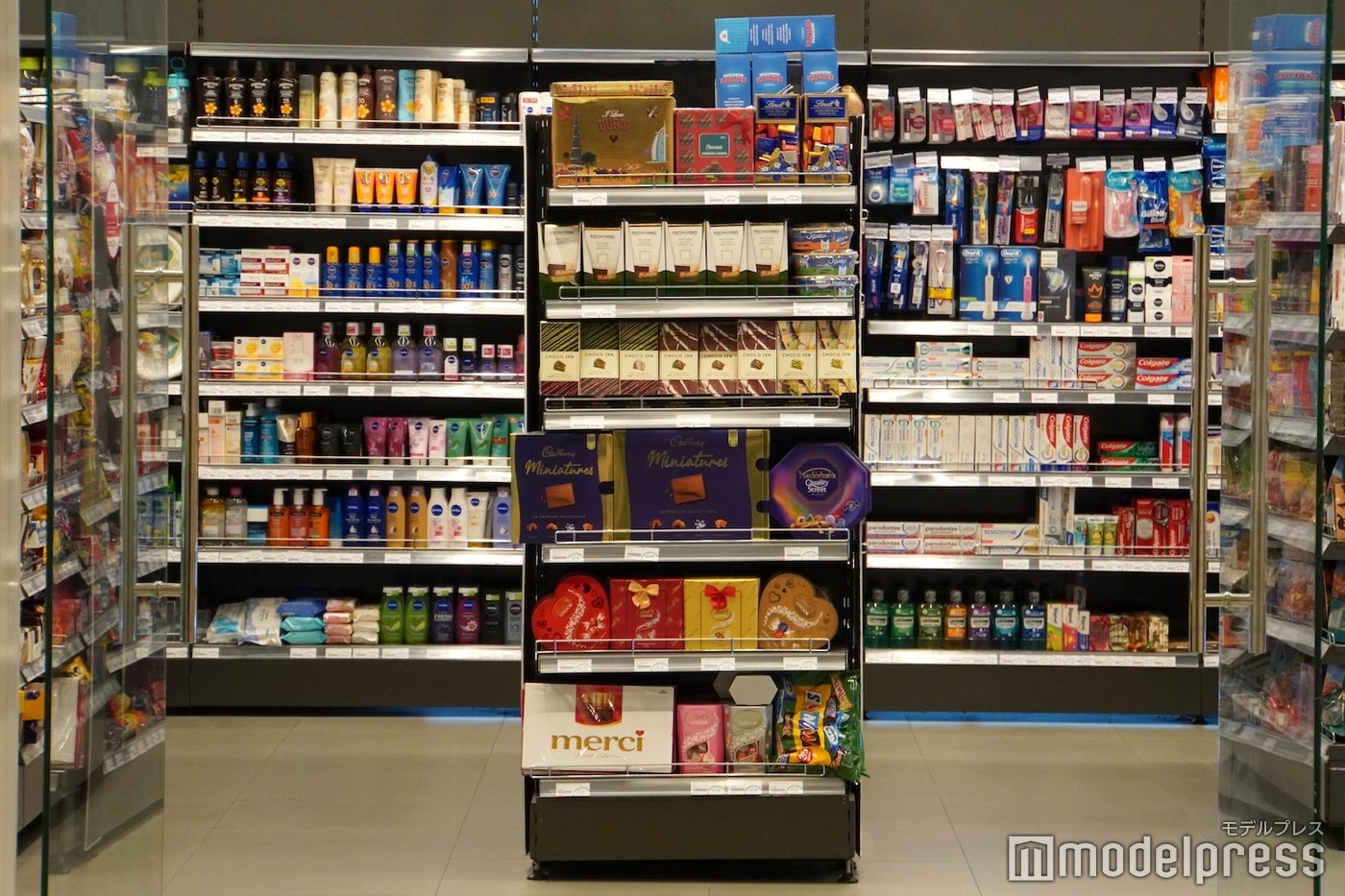 ローブ ラ メール ビーチ(C)モデルプレス