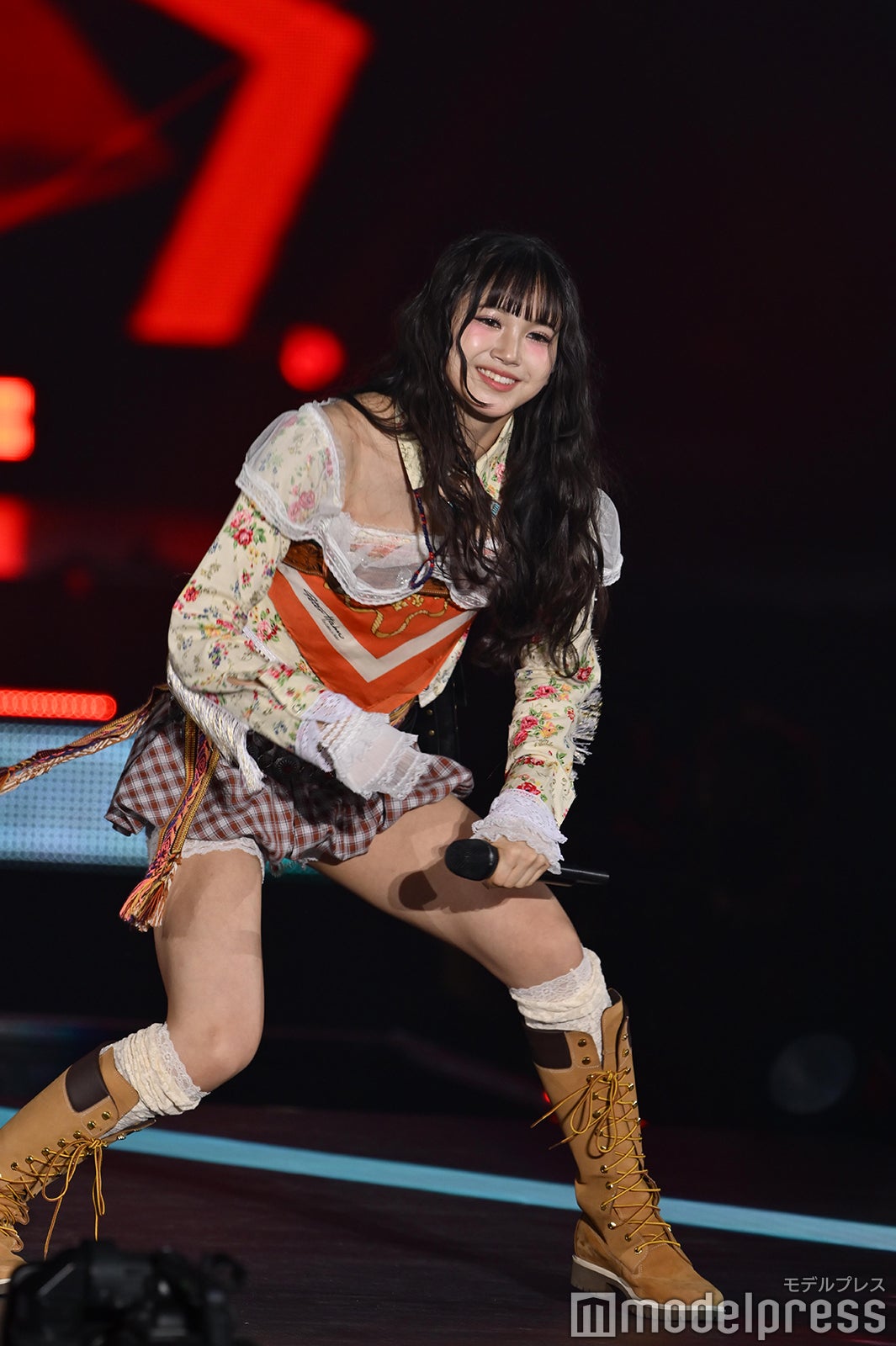 （C）モデルプレス