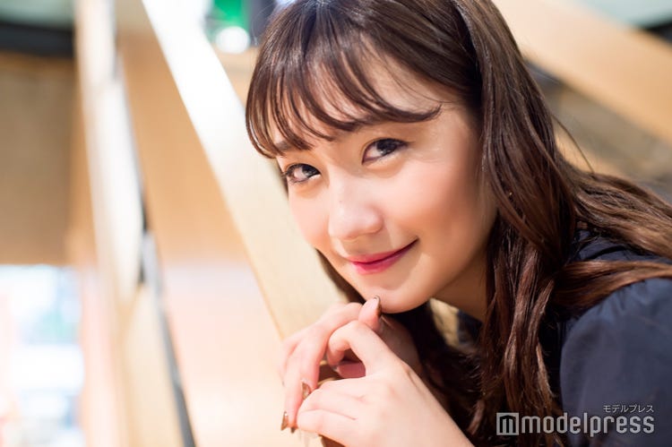 Akb48小嶋真子の私物メイクポーチ公開 Produce48 出演で変化したこと 初めて言った 裏技も インタビュー 女子力全開トークショー完全版 モデルプレス Akb48小嶋真子の私物メイクポーチ公開 Produce48 出演で変化したこと 初めて言った 裏技も インタビュー 女子力全開トークショー完全版 モデルプレス