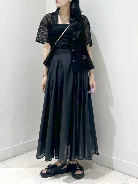 黒スカート コーデ 黒スカートコーデ2
