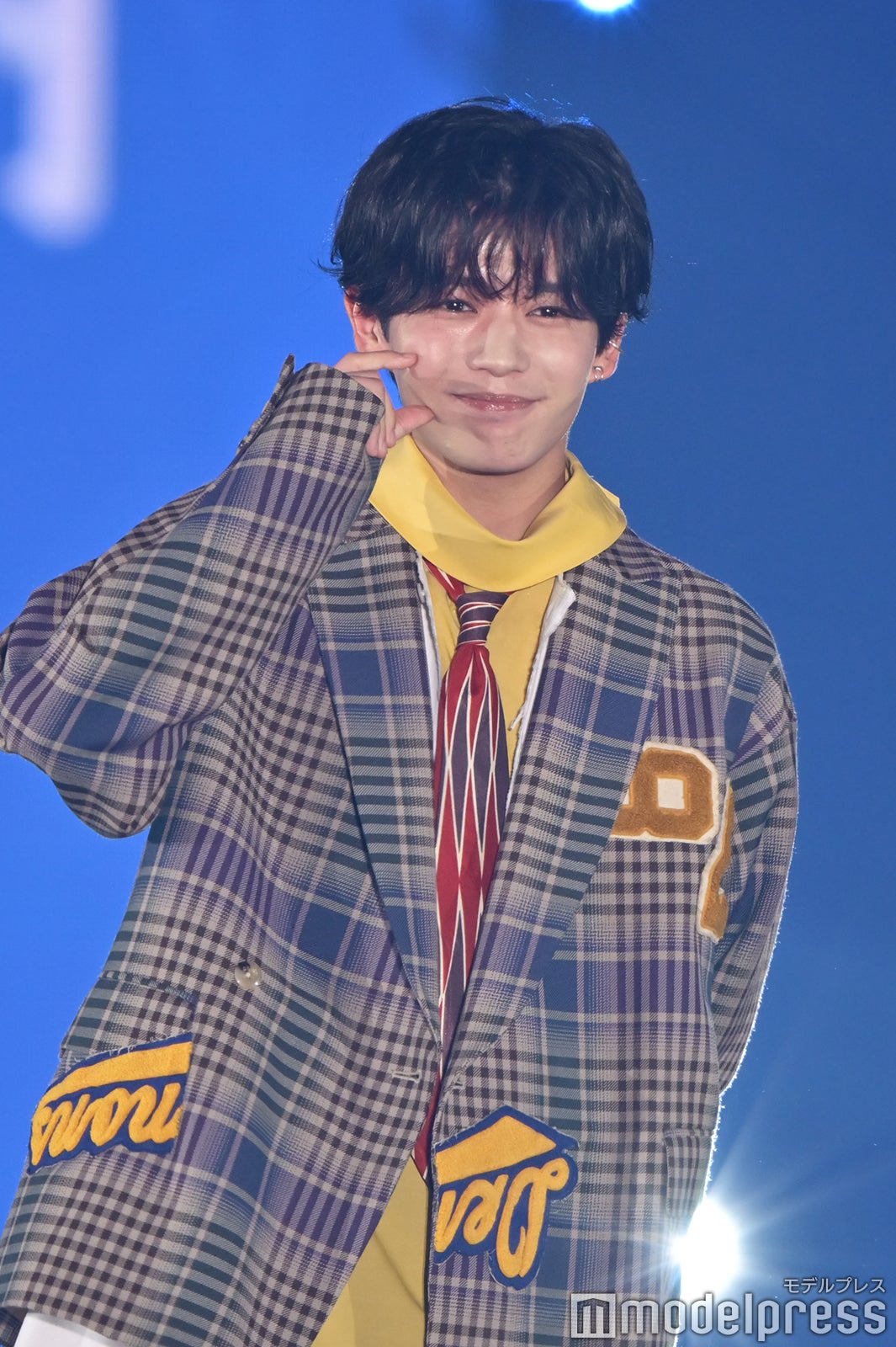 長尾謙杜（C）モデルプレス