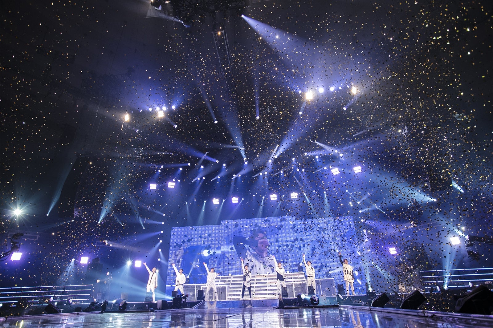 超特急／日本武道館公演より（写真提供：スターダストレコーズ）