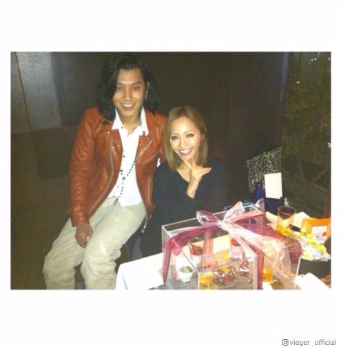 小森純＆今井諒夫妻、“金髪ギャル＆ロン毛ギャル男”過去ショット投稿「変化がすごい」「別人みたい」