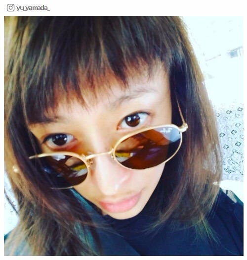 イメチェン前はオン眉×内巻きボブ/山田優Instagramより
