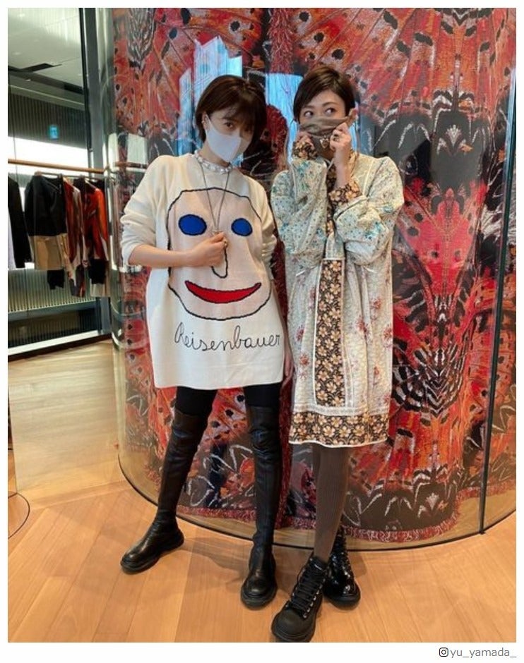 山田優＆ヨンア、久々2ショットでスラリ美脚披露｢オーラがすごい｣と反響