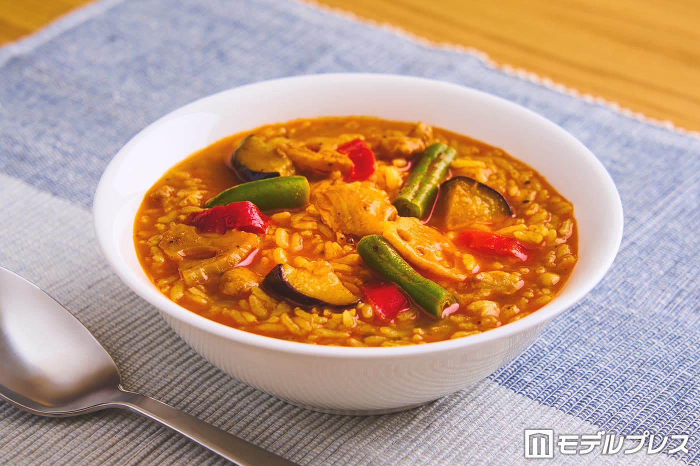 スープカレー(C)モデルプレス