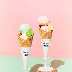 白桃&ストロベリージェラート¥920、マスカット&バニラジェラート¥920/提供画像