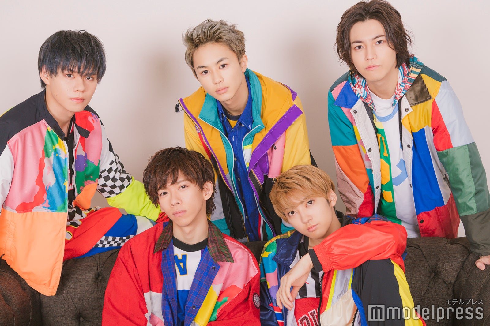 超特急（前列左から）リョウガ、ユーキ（後列左から）カイ、タクヤ、タカシ（C）モデルプレス